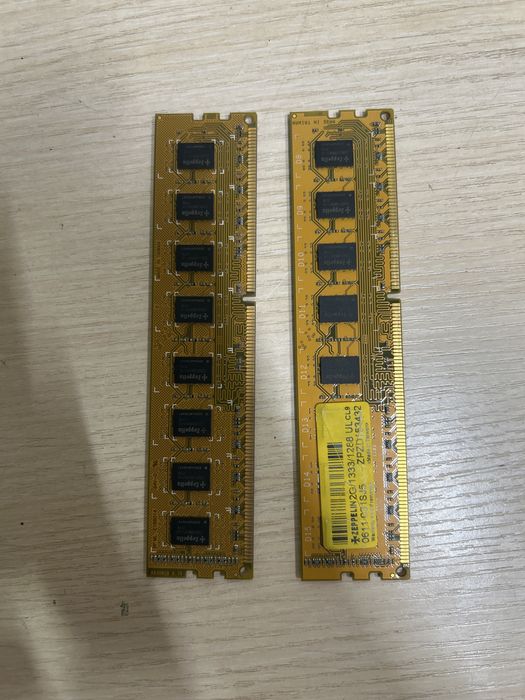 DDR3 2GB — 2 штуки