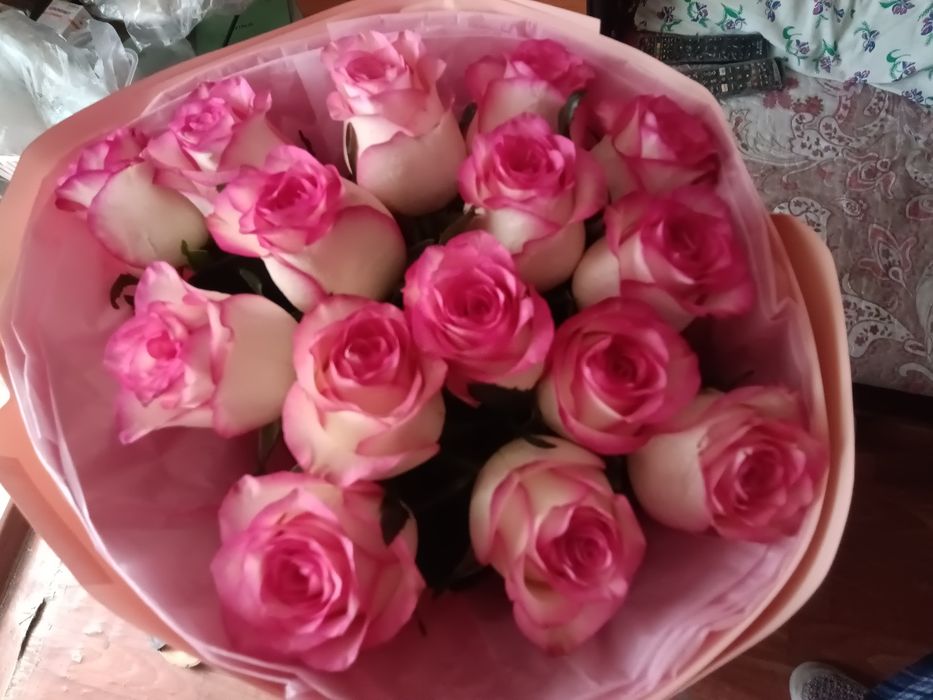 Букет роз цветы свежие 15 шт