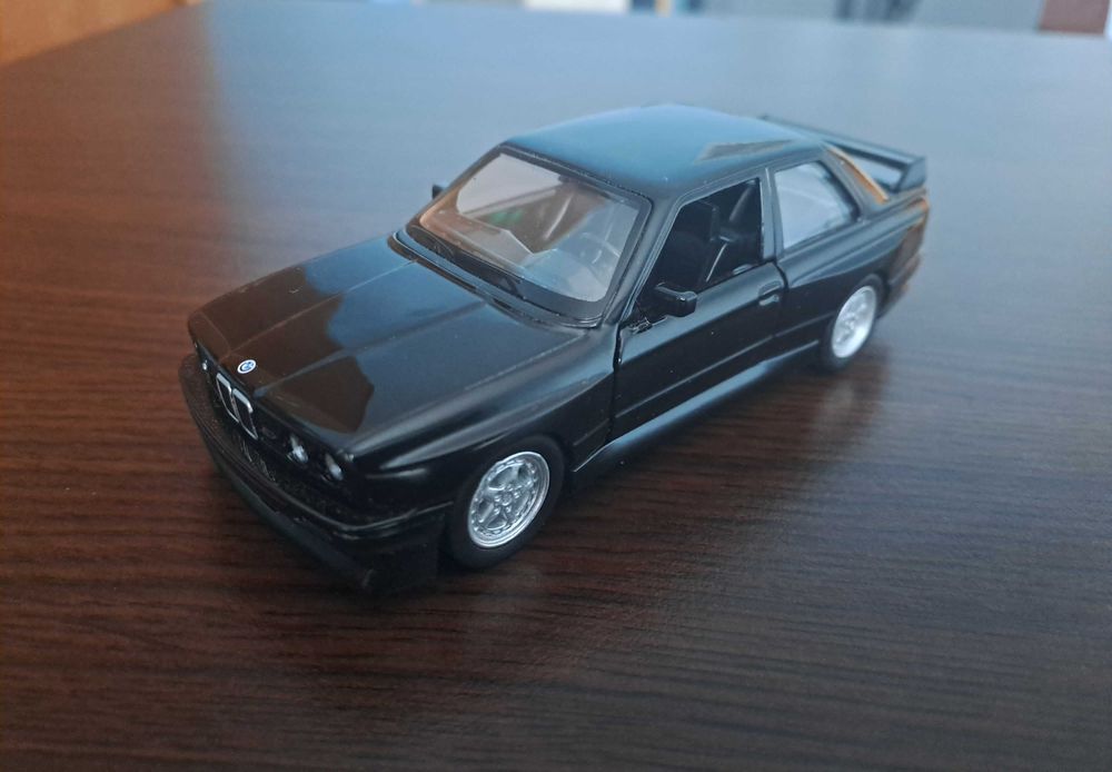 BMW M3 1987 1:36