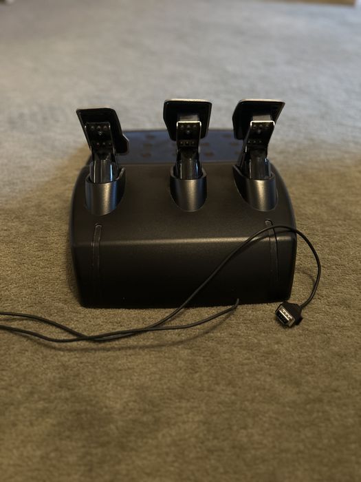 Volan Logitech Driving Force G29 pentru PS5 , PS4 , PS3 , PC