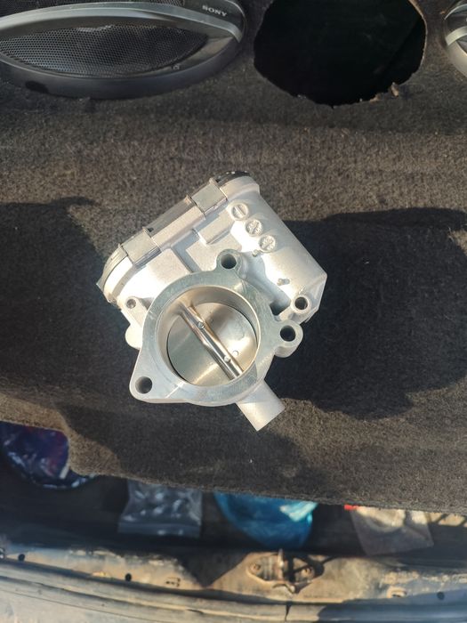 Дроссельная заслонка приора