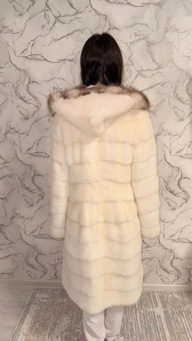 Продам норковую шубу