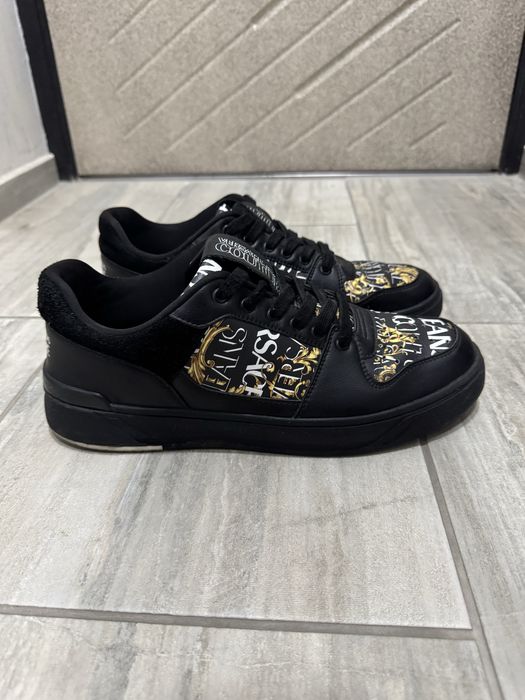 Обувки VERSACE..