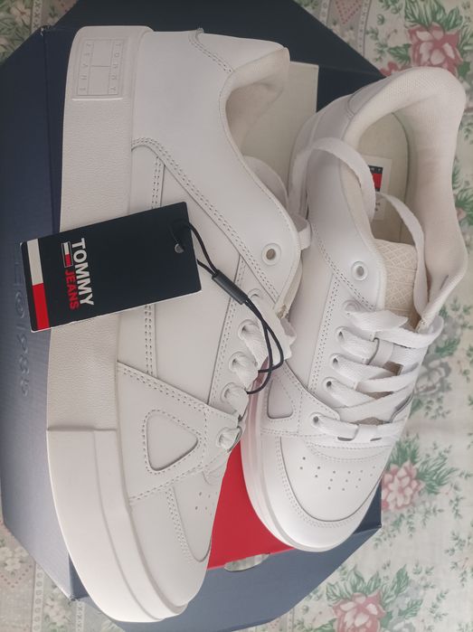 Tommy Hilfiger N43 маратонки