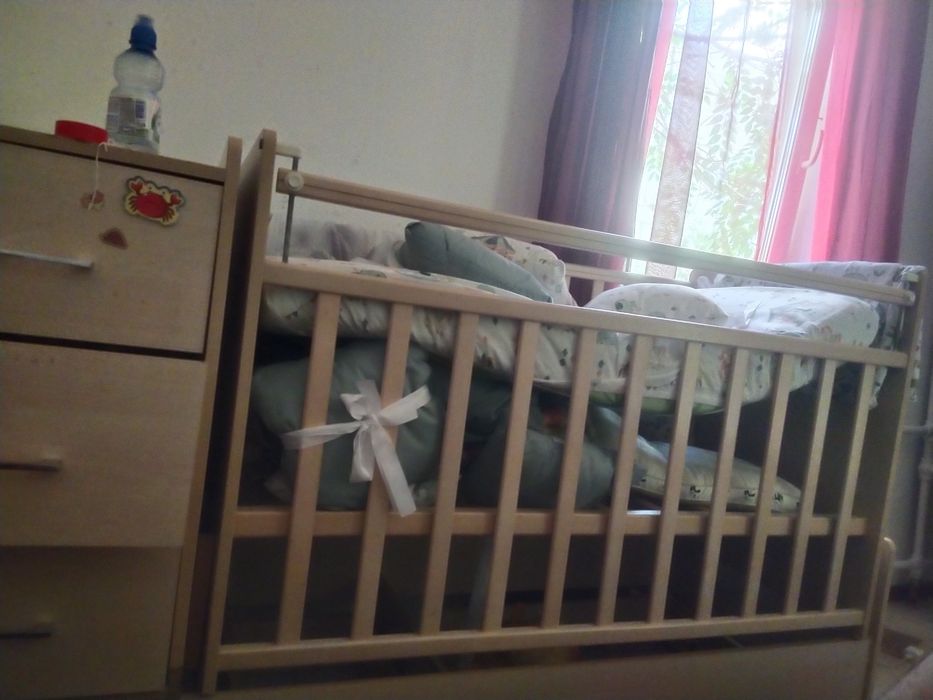 Детский кровать ,год пользования