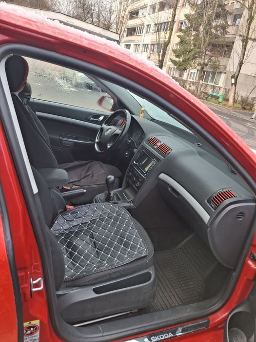 Vând Skoda Octavia 2
