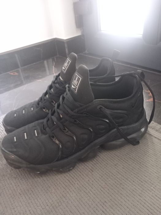 Adidași vapor max