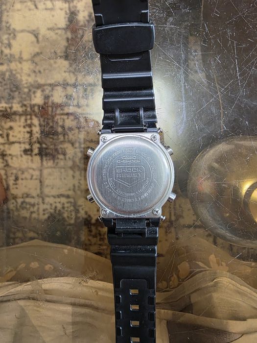 Продам мужские часы винтажные CASIO  G 100