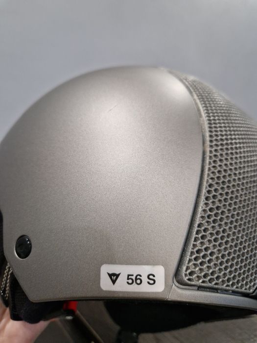 Горнолыжный шлем