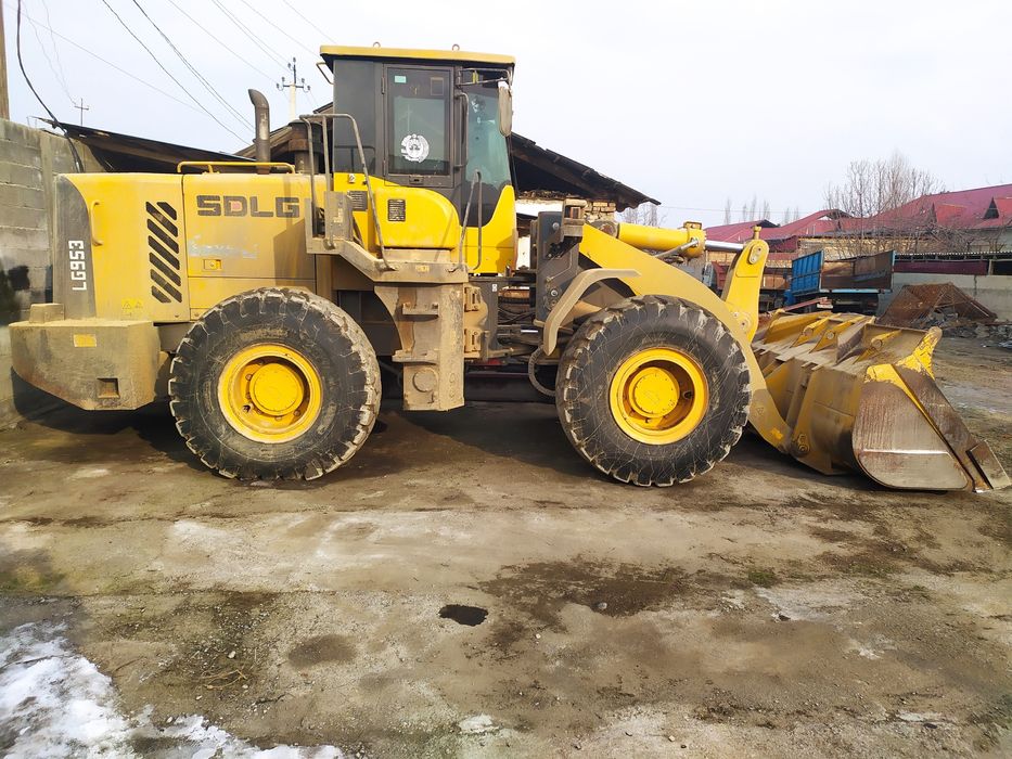 Погрузчик фронталий SDLG 953