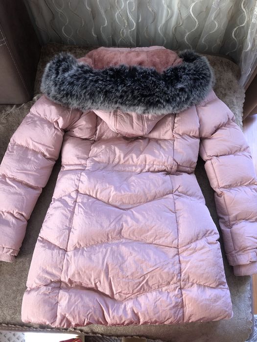 Много дебело зимно яке, отговаря на S -размер.
