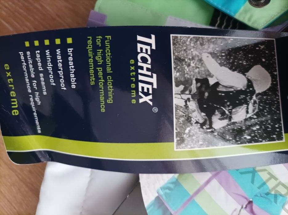 Комплект за 13-14год момиче за зимни спортове