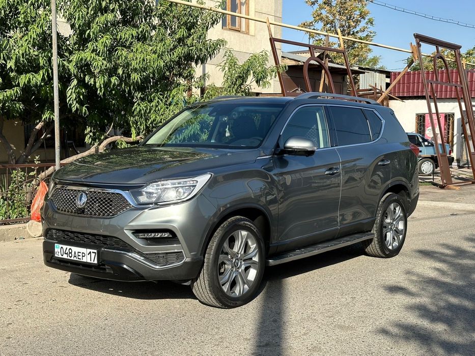 АвтомобильREXTON