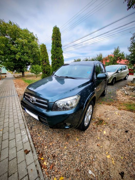 Toyota Rav 4. 2.2 dcat 177 cp 4x4