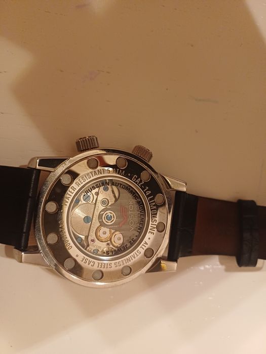 Продавам мъжки часовник VOSTOK