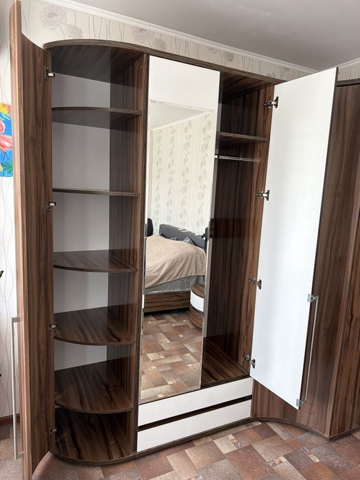 Продам Шифоньер для спальни