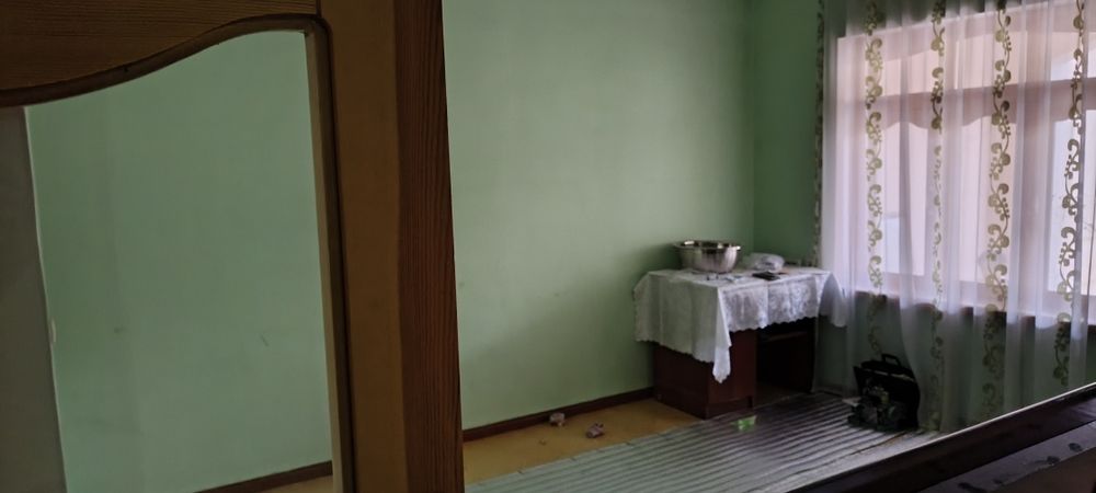 3 сотихли Уй сотилади! Подвал хам мавжуд, жойлашган манзил Хишрав.