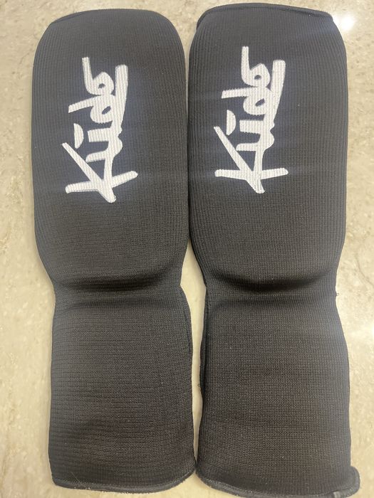 Накладки (щитки) для ног.Оригинал