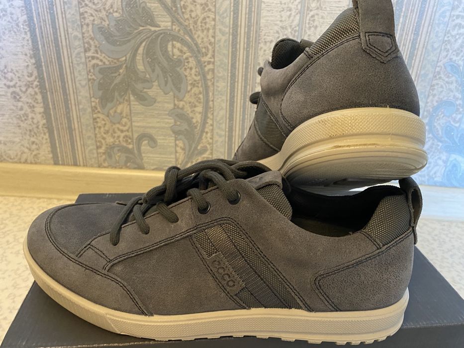 Ecco кроссовки, кеды.