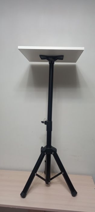 Подставка со стойкой напольная