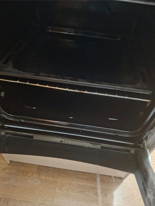 Продам электро плита бу