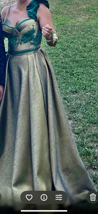 Rochie de nașa,făcută la comandă,M-L ,dar fiind cu corset merge și S