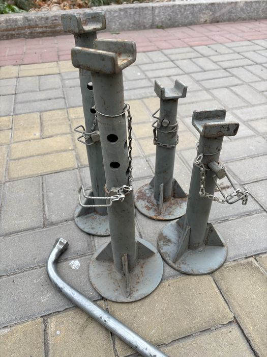 Подставки под автомашину