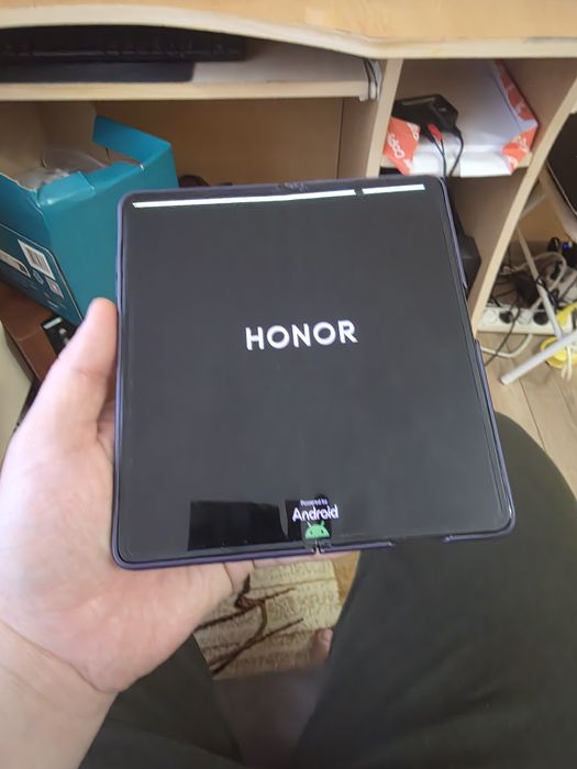 Telefon pliabil fold Honor magic V2 512 stocare 16 GB RAM