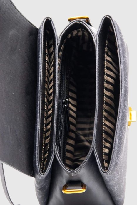 НОВО! ЛИКВИДАЦИЯ! Дамска чанта с метална закопчалка Silver&Polo