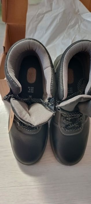 Продам обувь для работы