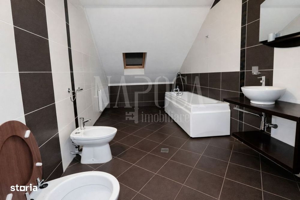 Apartament 4 camere de vanzare in Europa, Cluj Napoca