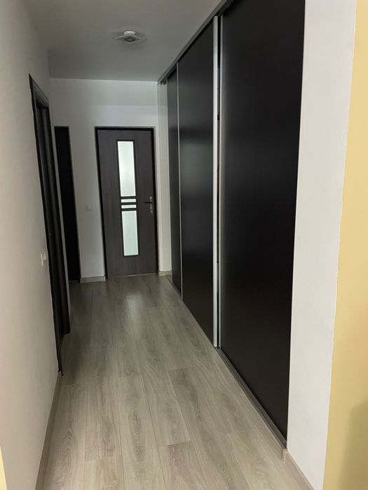 Inchiriez apartament