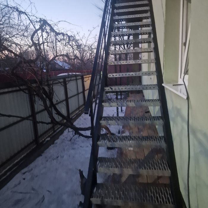 Scari metalice galvanizate