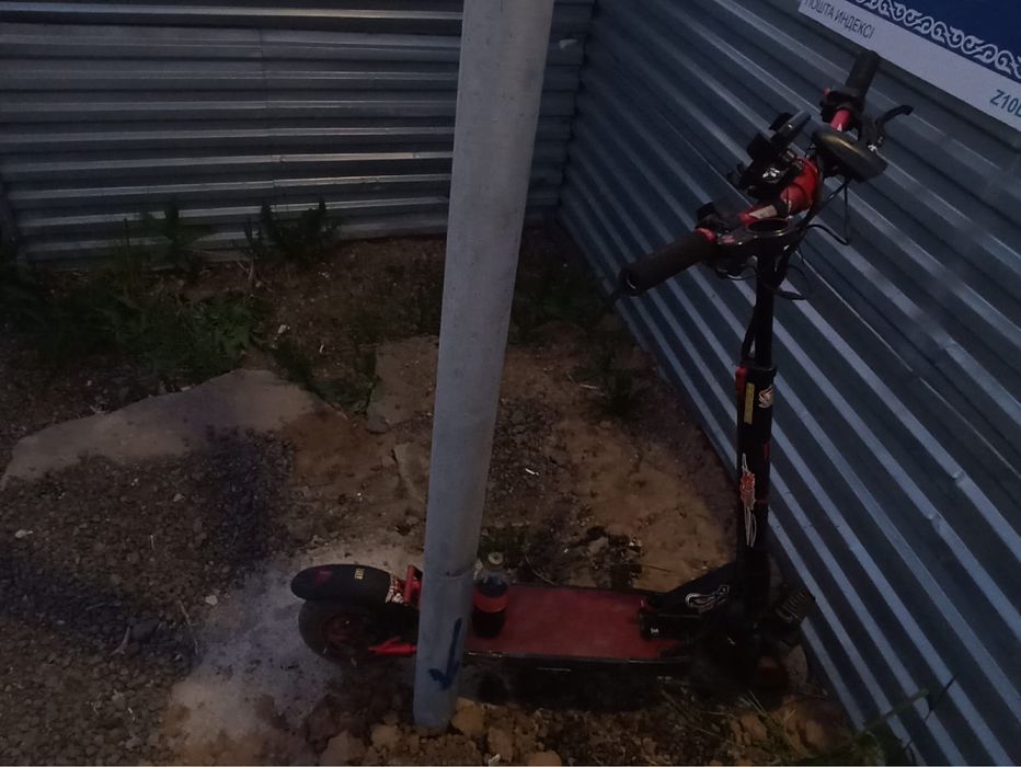 Продам электросамокат Kuggo m4 PRO