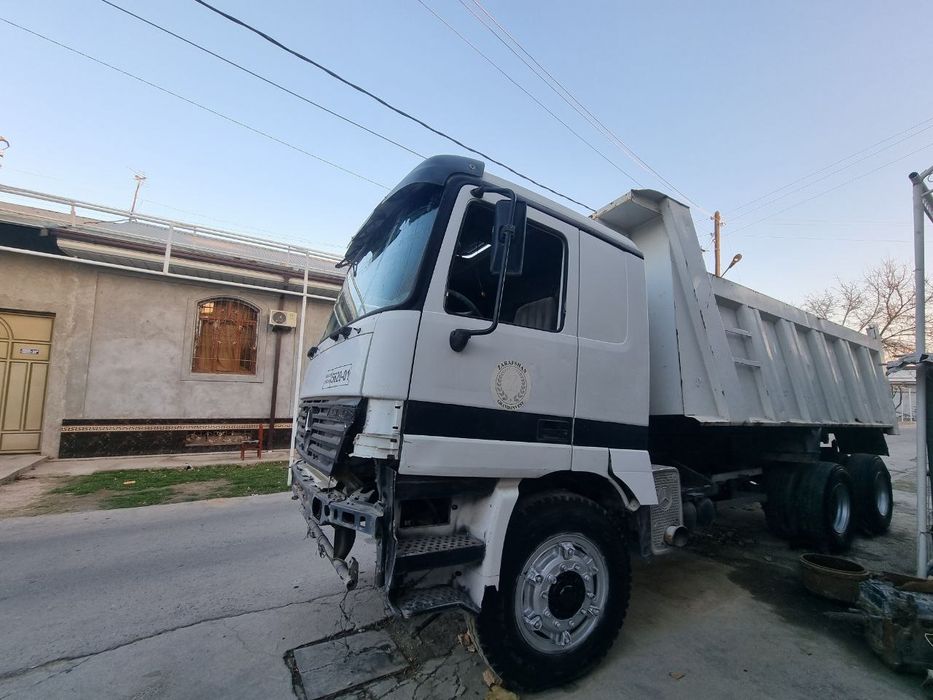 Мерседес самосвал