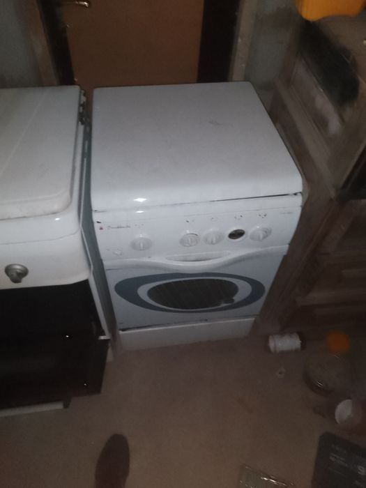 2 газ плиты продам