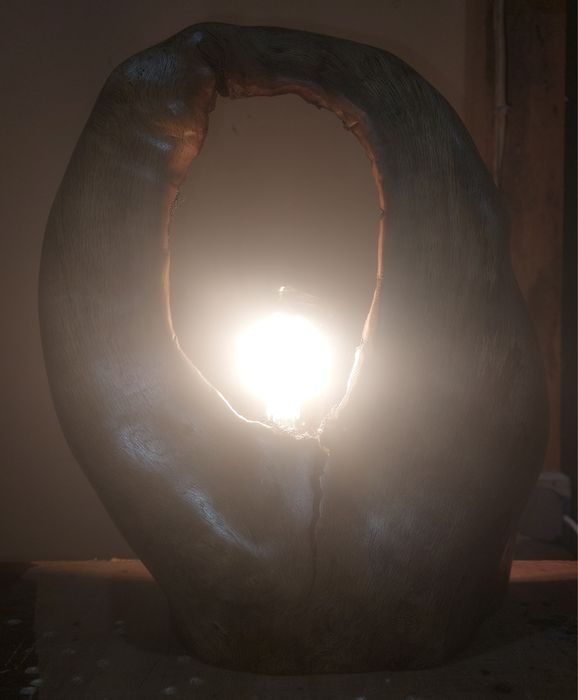 Арт лампа от дърво