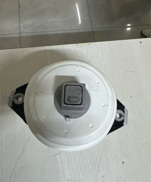 Подушка опора двигателя Mercedes ML GL W166