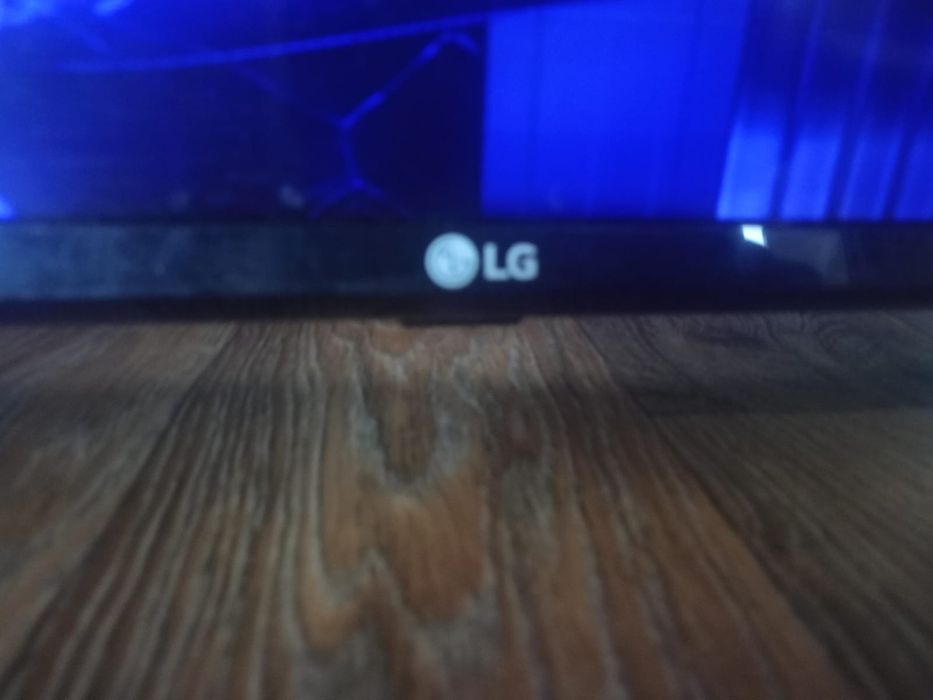 Телевизор разбитый