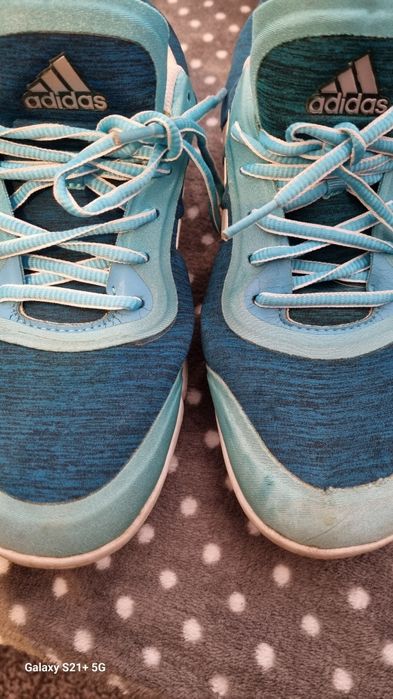 Маратонки адидас  ОРИГИНАЛ 21 лв.