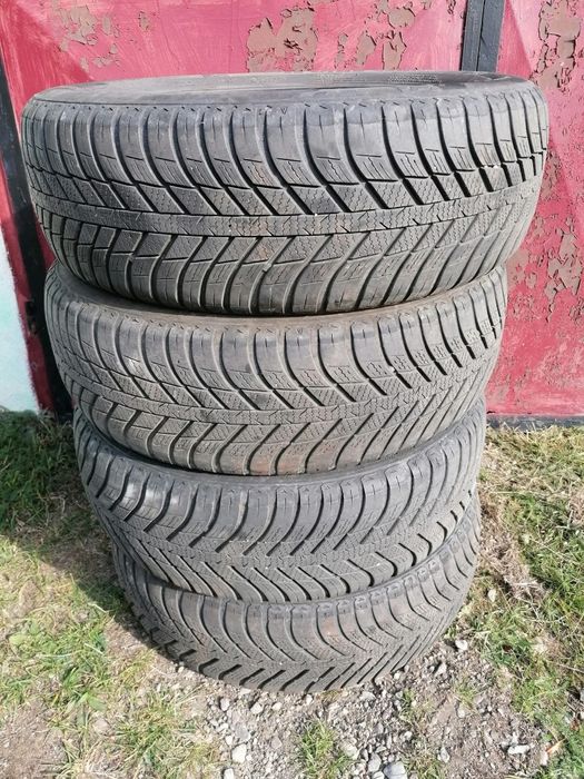 Vănd 4 anvelope all season
