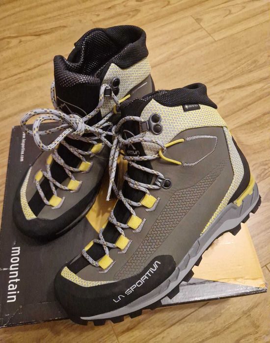 Bocanci dama, ghete La Sportiva Goretex, munte, scarpa, mammut, salewa