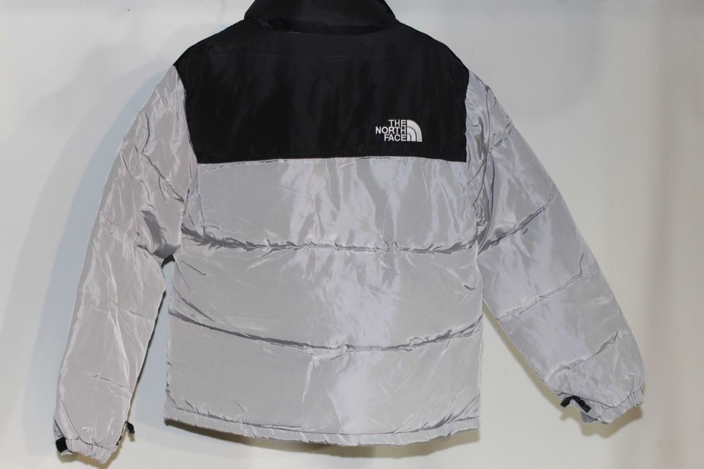 Geaca The North Face diverse modele