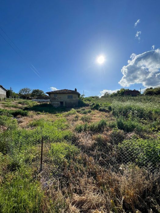 УПИ с къща С. Момино Гр. Търговище