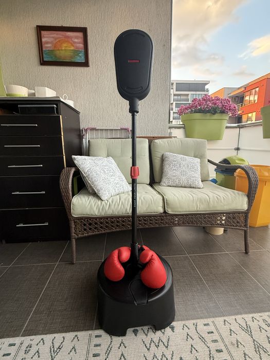 Set punching ball si manusi box pentru copii