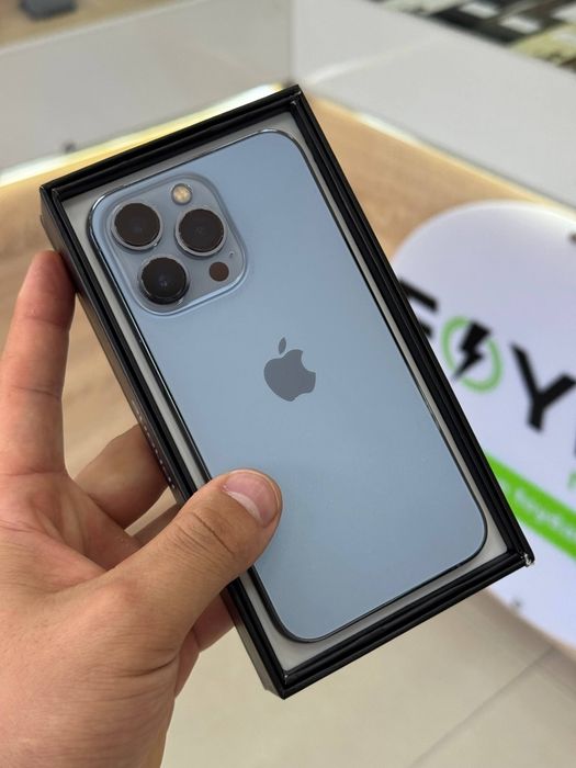 IPhone 13 Pro.  .