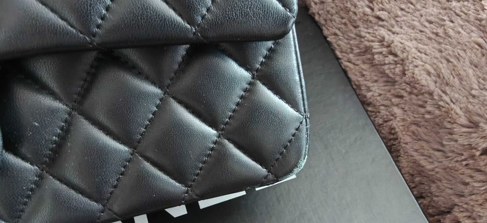 Chanel classic flap чанта