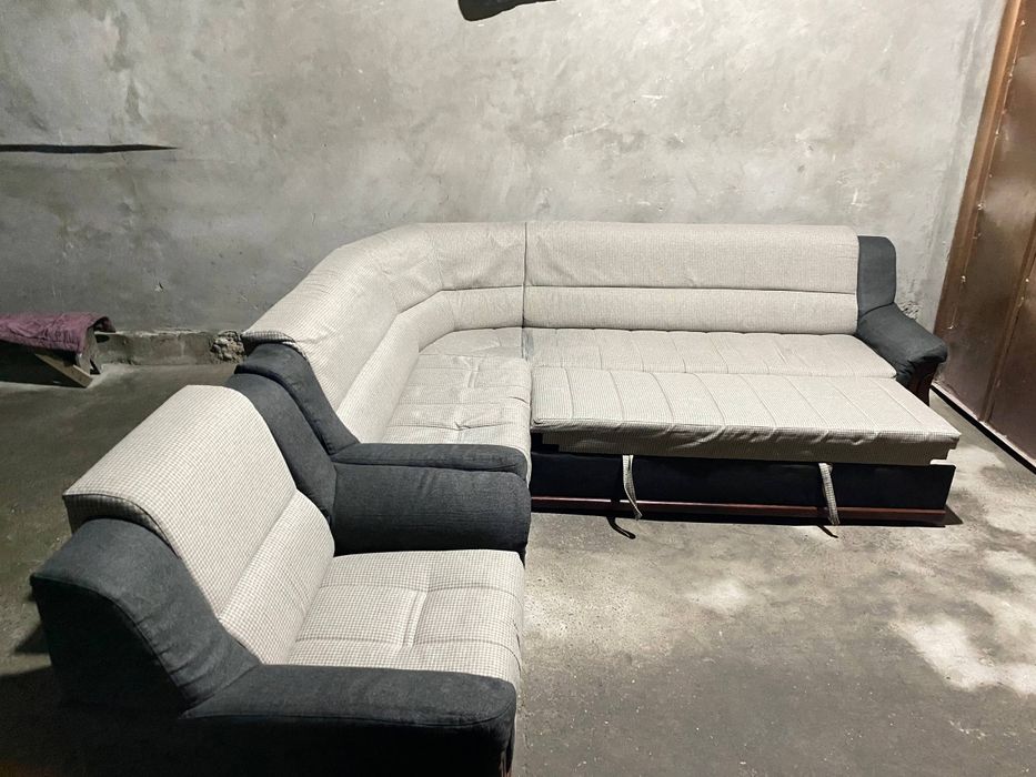 Ugalok divan sotiladi