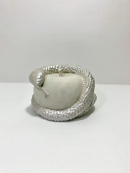 Статуэтка змеи