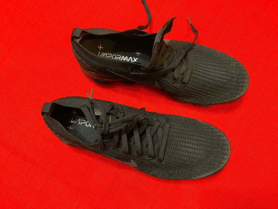 Nike air max-оригинални маратонки 46 размер